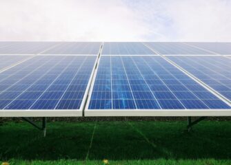 transformer énergie solaire en électricité