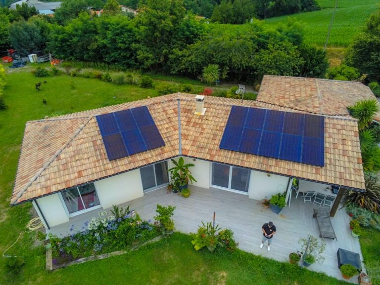 Installation photovoltaïque réalisée par ATSE : 6 kWc à Pouillon